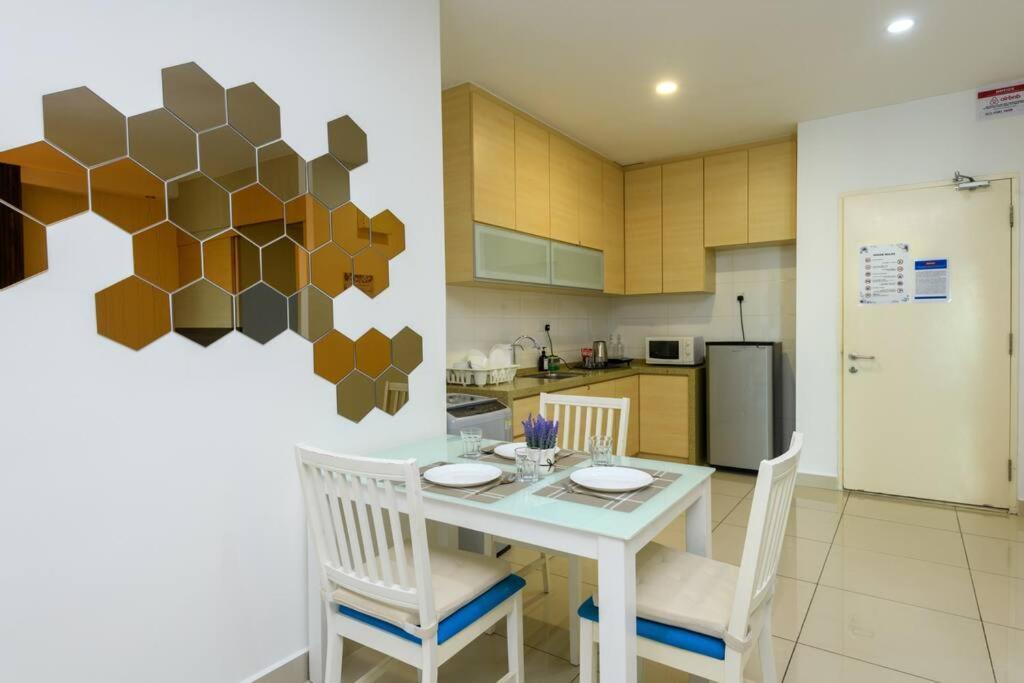 2R1B/Seaview Tropical /1~8Pax/Gurney Mansion One Apartment Georgetown Luaran gambar